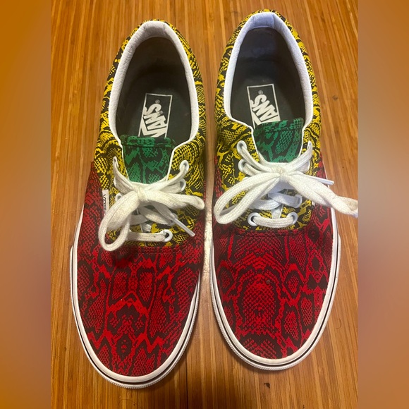VANS - Picture 2 of 7
